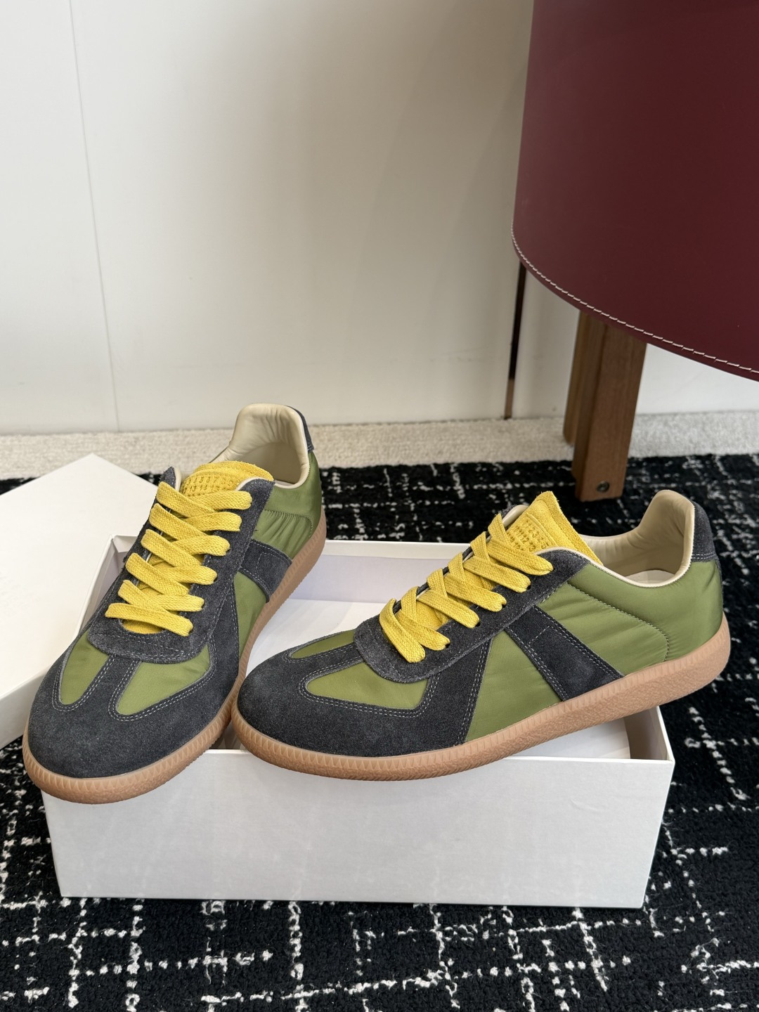 代购级MaisonMargiela MM6 马吉拉 26新色 情侣款 德训鞋 休闲 运动鞋原版购入开发 代购级MaisonMargiela MM6 马吉拉 26新色 情侣款 德训鞋 休闲 运动鞋原版购入开发