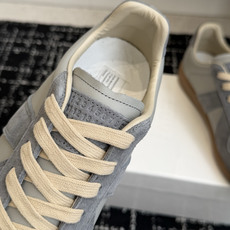 代购级MaisonMargiela MM6 马吉拉 26新色 情侣款 德训鞋 休闲 运动鞋原版购入开发 代购级MaisonMargiela MM6 马吉拉 26新色 情侣款 德训鞋 休闲 运动鞋原版购入开发
