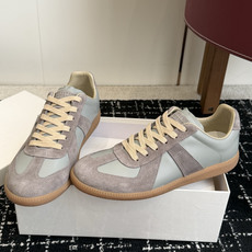 代购级MaisonMargiela MM6 马吉拉 26新色 情侣款 德训鞋 休闲 运动鞋原版购入开发 代购级MaisonMargiela MM6 马吉拉 26新色 情侣款 德训鞋 休闲 运动鞋原版购入开发