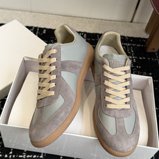 代购级MaisonMargiela MM6 马吉拉 26新色 情侣款 德训鞋 休闲 运动鞋原版购入开发 代购级MaisonMargiela MM6 马吉拉 26新色 情侣款 德训鞋 休闲 运动鞋原版购入开发