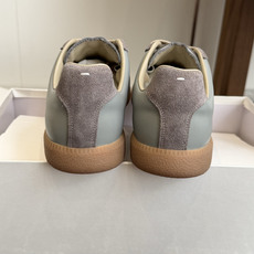 代购级MaisonMargiela MM6 马吉拉 26新色 情侣款 德训鞋 休闲 运动鞋原版购入开发 代购级MaisonMargiela MM6 马吉拉 26新色 情侣款 德训鞋 休闲 运动鞋原版购入开发