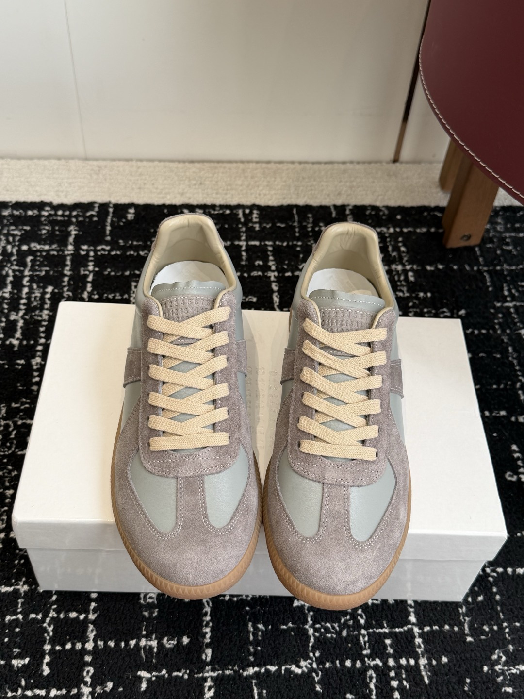 代购级MaisonMargiela MM6 马吉拉 26新色 情侣款  德训鞋 休闲 运动鞋原版购入开发