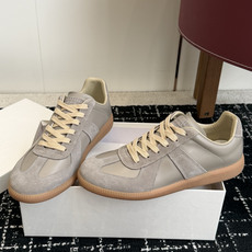 代购级MaisonMargiela MM6 马吉拉 26新色 情侣款 德训鞋 休闲 运动鞋原版购入开发 代购级MaisonMargiela MM6 马吉拉 26新色 情侣款 德训鞋 休闲 运动鞋原版购入开发