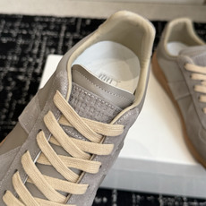 代购级MaisonMargiela MM6 马吉拉 26新色 情侣款 德训鞋 休闲 运动鞋原版购入开发 代购级MaisonMargiela MM6 马吉拉 26新色 情侣款 德训鞋 休闲 运动鞋原版购入开发