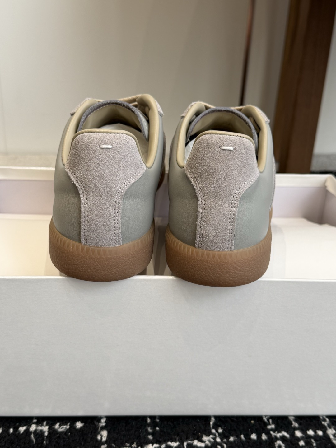 代购级MaisonMargiela MM6 马吉拉 26新色 情侣款  德训鞋 休闲 运动鞋原版购入开发