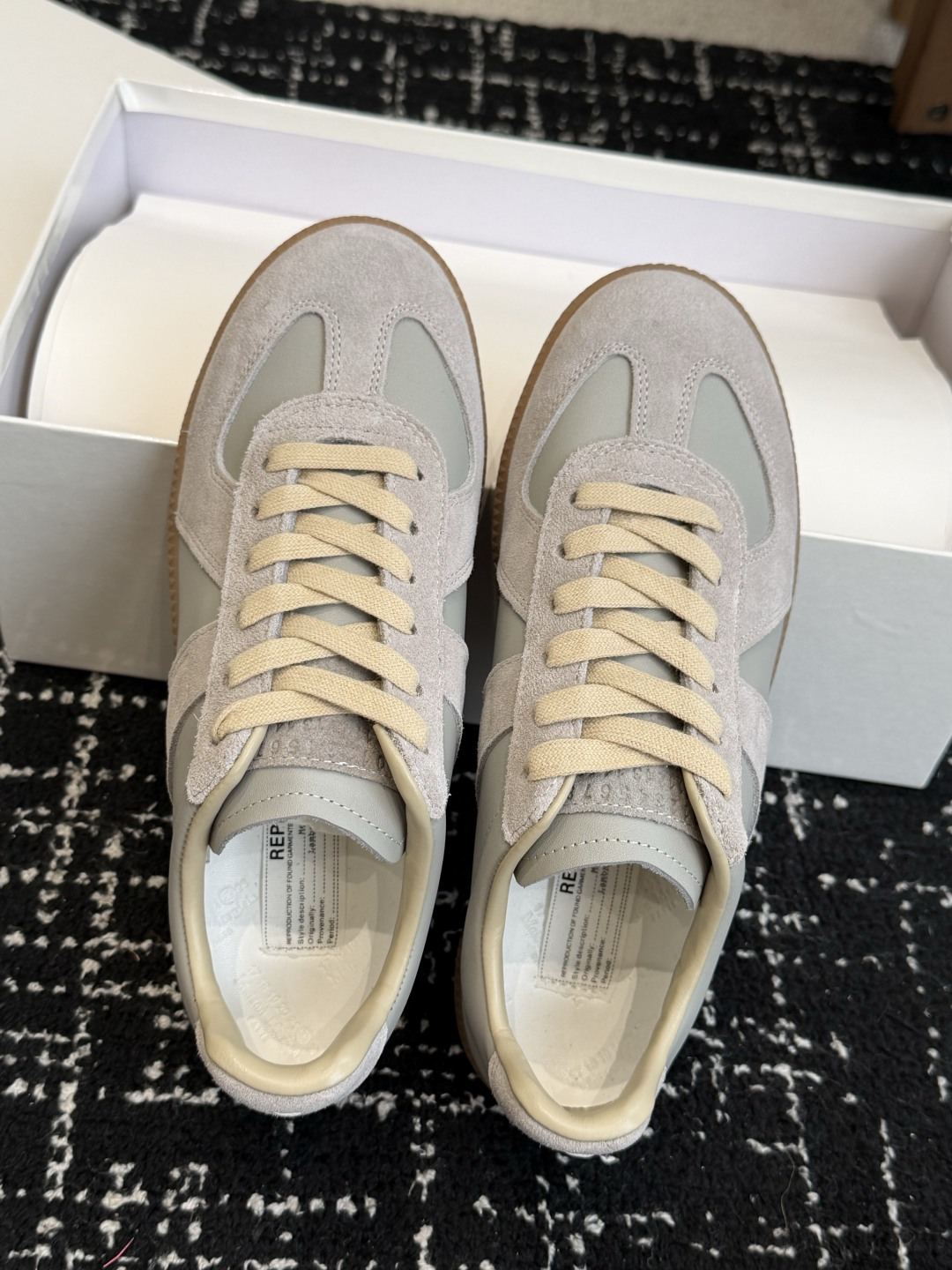 代购级MaisonMargiela MM6 马吉拉 26新色 情侣款  德训鞋 休闲 运动鞋原版购入开发