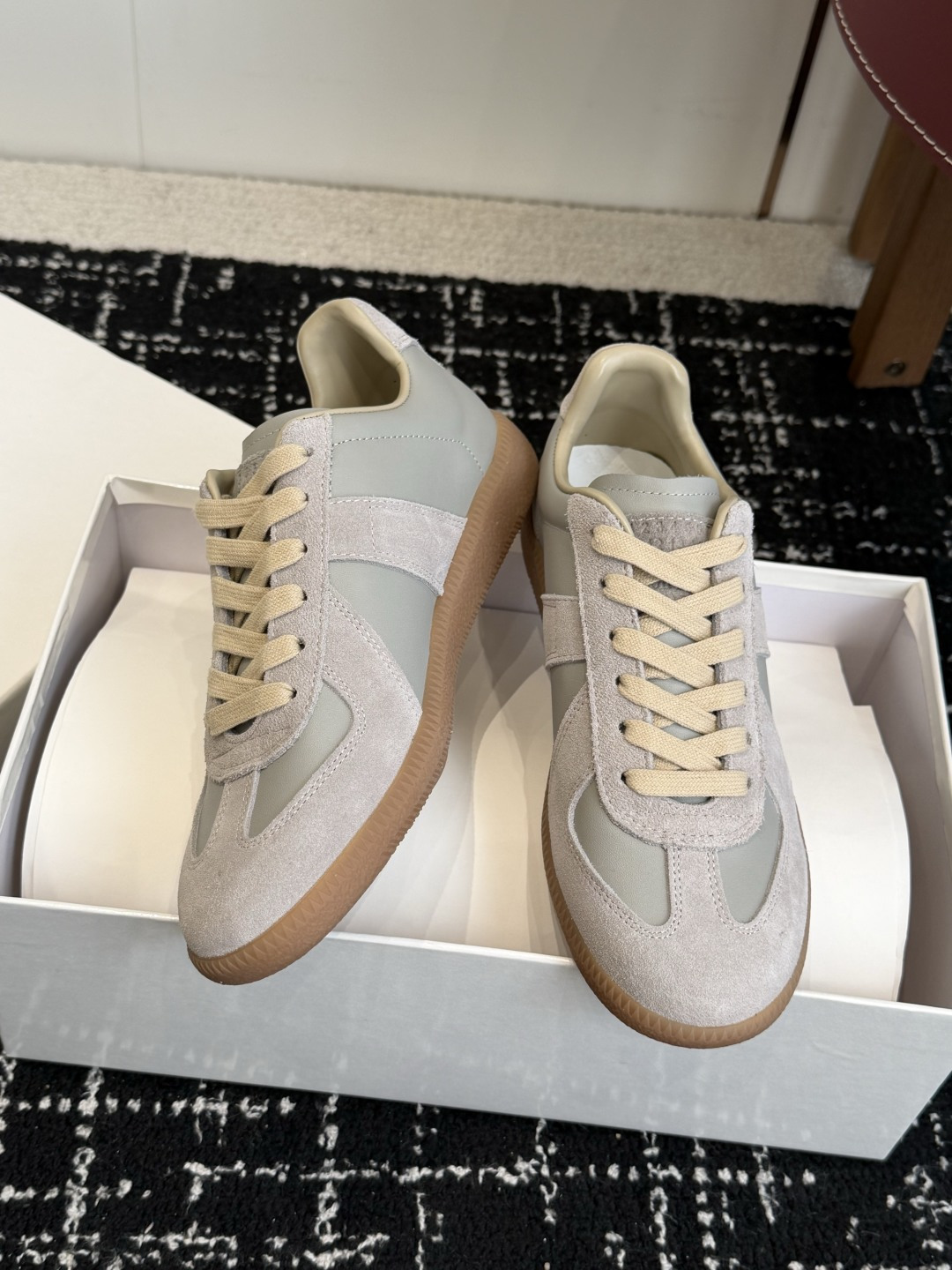 代购级MaisonMargiela MM6 马吉拉 26新色 情侣款  德训鞋 休闲 运动鞋原版购入开发