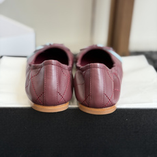 代购级Chanel 26ss 春夏系列芭蕾舞鞋复古款来袭非常火的大双C设计手工车线非常耗时耗力面料:进口 代购级Chanel 26ss 春夏系列芭蕾舞鞋复古款来袭非常火的大双C设计手工车线非常耗时耗力面料:进口