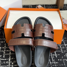 东莞代购级(情侣款)HERMES 爱马仕二舅拖 Chypre这双查帕斯粉拼军绿的拖鞋在专柜是需要靠抢的, 东莞代购级(情侣款)HERMES 爱马仕二舅拖 Chypre这双查帕斯粉拼军绿的拖鞋在专柜是需要靠抢的,