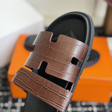 东莞代购级(情侣款)HERMES 爱马仕二舅拖 Chypre这双查帕斯粉拼军绿的拖鞋在专柜是需要靠抢的, 东莞代购级(情侣款)HERMES 爱马仕二舅拖 Chypre这双查帕斯粉拼军绿的拖鞋在专柜是需要靠抢的,