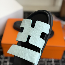 东莞代购级(情侣款)HERMES 爱马仕二舅拖 Chypre这双查帕斯粉拼军绿的拖鞋在专柜是需要靠抢的, 东莞代购级(情侣款)HERMES 爱马仕二舅拖 Chypre这双查帕斯粉拼军绿的拖鞋在专柜是需要靠抢的,