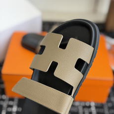 东莞代购级(情侣款)HERMES 爱马仕二舅拖 Chypre这双查帕斯粉拼军绿的拖鞋在专柜是需要靠抢的, 东莞代购级(情侣款)HERMES 爱马仕二舅拖 Chypre这双查帕斯粉拼军绿的拖鞋在专柜是需要靠抢的,