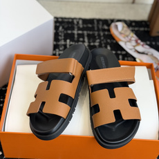 东莞代购级(情侣款)HERMES 爱马仕二舅拖 Chypre这双查帕斯粉拼军绿的拖鞋在专柜是需要靠抢的, 东莞代购级(情侣款)HERMES 爱马仕二舅拖 Chypre这双查帕斯粉拼军绿的拖鞋在专柜是需要靠抢的,