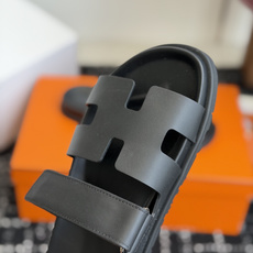 东莞代购级(情侣款)HERMES 爱马仕二舅拖 Chypre这双查帕斯粉拼军绿的拖鞋在专柜是需要靠抢的, 东莞代购级(情侣款)HERMES 爱马仕二舅拖 Chypre这双查帕斯粉拼军绿的拖鞋在专柜是需要靠抢的,