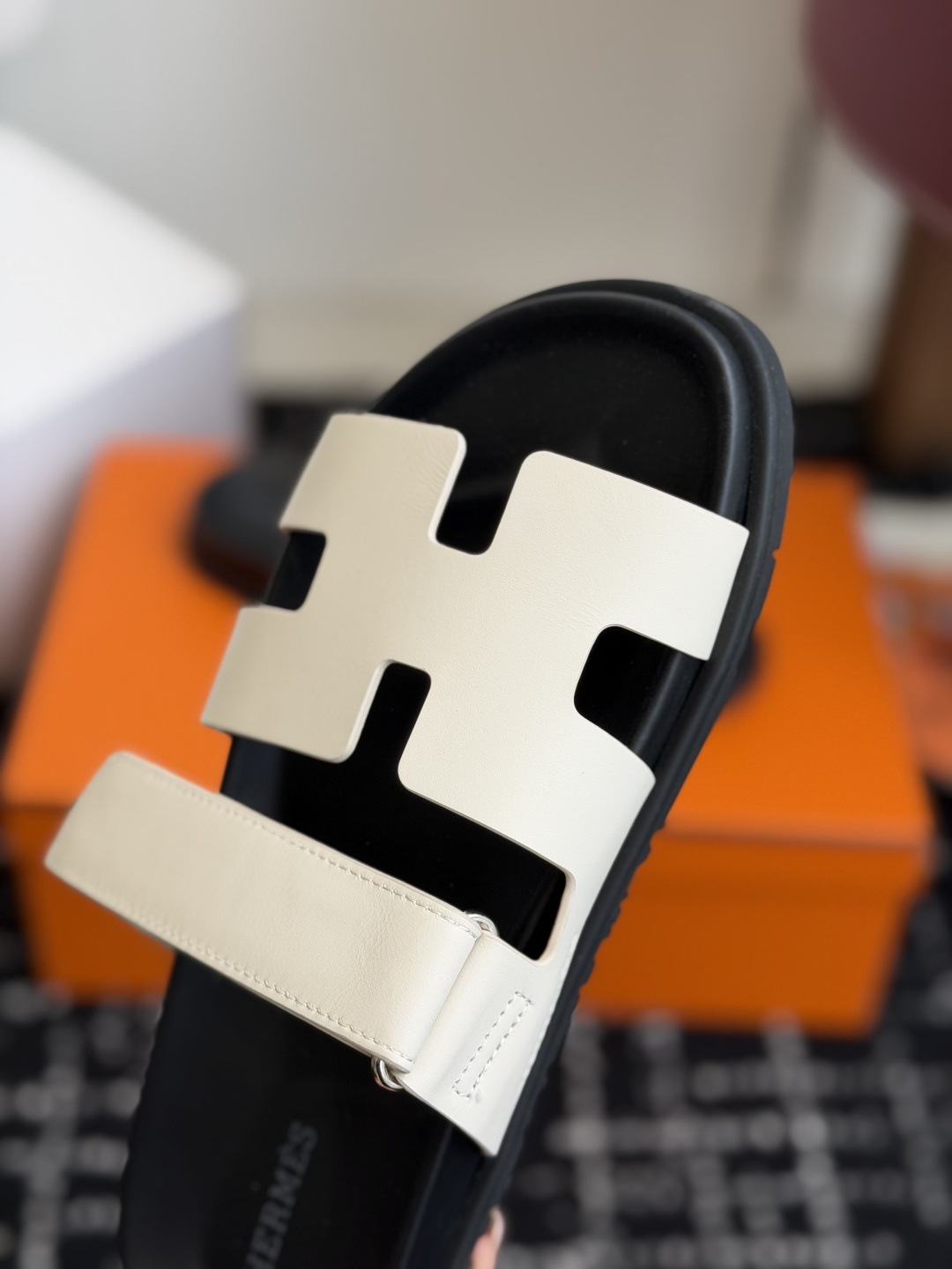 东莞代购级(情侣款)HERMES 爱马仕二舅拖 Chypre这双查帕斯粉拼军绿的拖鞋在专柜是需要靠抢的, 东莞代购级(情侣款)HERMES 爱马仕二舅拖 Chypre这双查帕斯粉拼军绿的拖鞋在专柜是需要靠抢的,