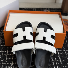 东莞代购级(情侣款)HERMES 爱马仕二舅拖 Chypre这双查帕斯粉拼军绿的拖鞋在专柜是需要靠抢的, 东莞代购级(情侣款)HERMES 爱马仕二舅拖 Chypre这双查帕斯粉拼军绿的拖鞋在专柜是需要靠抢的,