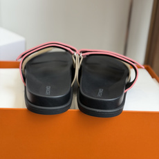 东莞代购级(情侣款)HERMES 爱马仕二舅拖 Chypre这双查帕斯粉拼军绿的拖鞋在专柜是需要靠抢的, 东莞代购级(情侣款)HERMES 爱马仕二舅拖 Chypre这双查帕斯粉拼军绿的拖鞋在专柜是需要靠抢的,