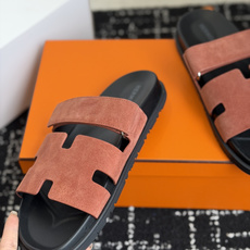 东莞代购级(情侣款)HERMES 爱马仕二舅拖 Chypre这双查帕斯粉拼军绿的拖鞋在专柜是需要靠抢的, 东莞代购级(情侣款)HERMES 爱马仕二舅拖 Chypre这双查帕斯粉拼军绿的拖鞋在专柜是需要靠抢的,