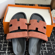 东莞代购级(情侣款)HERMES 爱马仕二舅拖 Chypre这双查帕斯粉拼军绿的拖鞋在专柜是需要靠抢的, 东莞代购级(情侣款)HERMES 爱马仕二舅拖 Chypre这双查帕斯粉拼军绿的拖鞋在专柜是需要靠抢的,