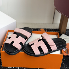 东莞代购级(情侣款)HERMES 爱马仕二舅拖 Chypre这双查帕斯粉拼军绿的拖鞋在专柜是需要靠抢的, 东莞代购级(情侣款)HERMES 爱马仕二舅拖 Chypre这双查帕斯粉拼军绿的拖鞋在专柜是需要靠抢的,