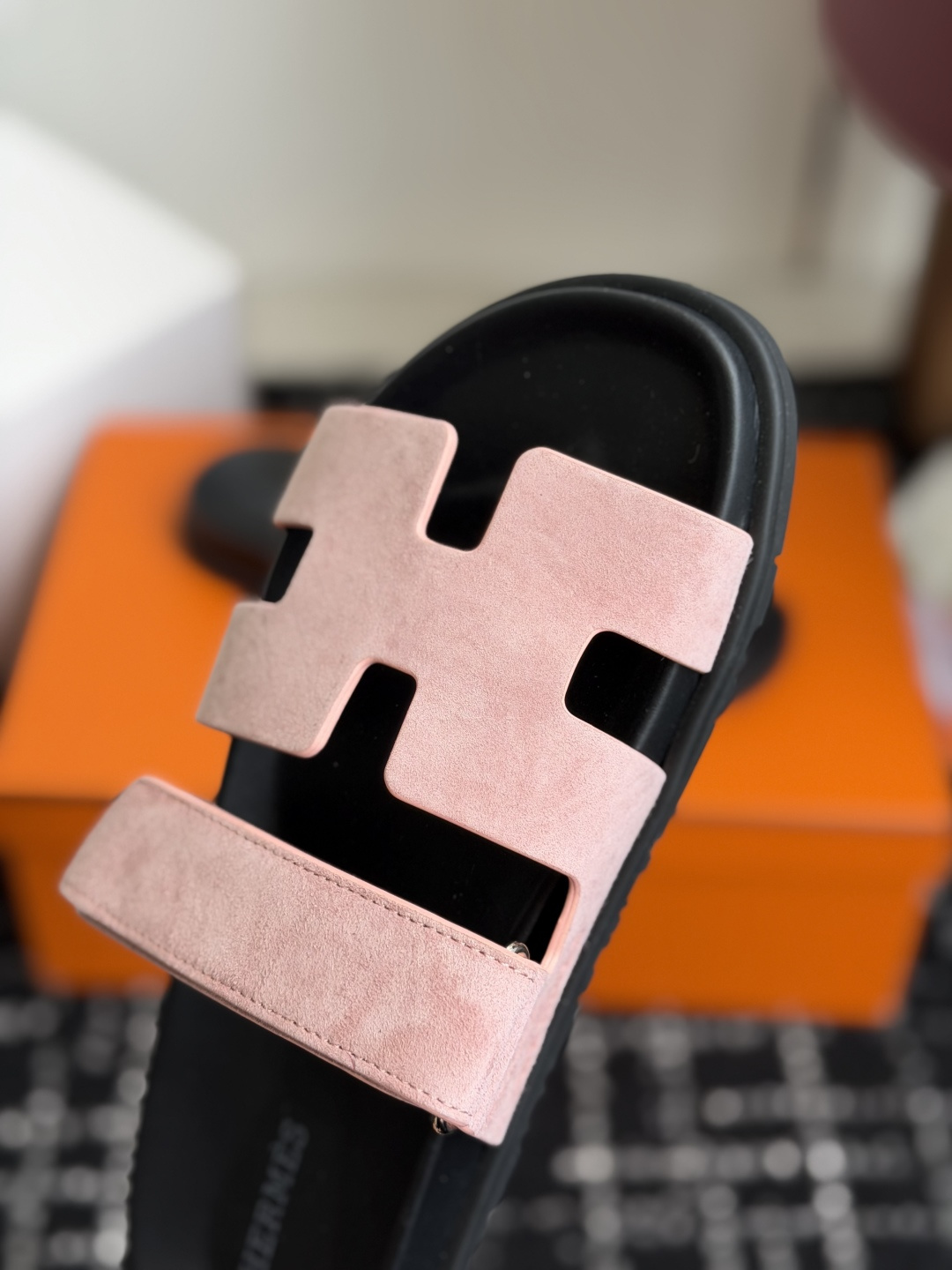 东莞代购级(情侣款)HERMES 爱马仕二舅拖 Chypre这双查帕斯粉拼军绿的拖鞋在专柜是需要靠抢的, 东莞代购级(情侣款)HERMES 爱马仕二舅拖 Chypre这双查帕斯粉拼军绿的拖鞋在专柜是需要靠抢的,