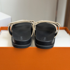 东莞代购级(情侣款)HERMES 爱马仕二舅拖 Chypre这双查帕斯粉拼军绿的拖鞋在专柜是需要靠抢的, 东莞代购级(情侣款)HERMES 爱马仕二舅拖 Chypre这双查帕斯粉拼军绿的拖鞋在专柜是需要靠抢的,