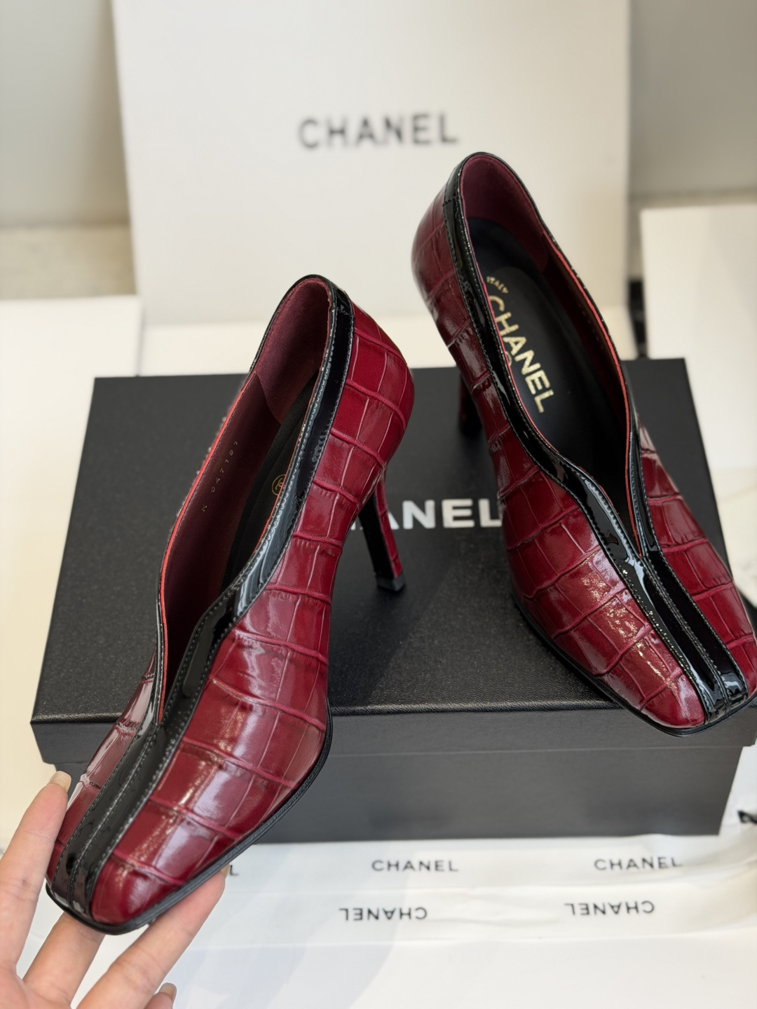 东莞代购级CHANEL小香 26ss 早春新款 大方头单鞋，复古法式优雅感，高级感十足 香奶奶中空单鞋，