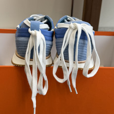 代购级Hermes爱马仕运动鞋,简直就是一年四季日常通勤、休闲时光的绝佳伴侣!鞋子按照原版打版调试的鞋型 代购级Hermes爱马仕运动鞋,简直就是一年四季日常通勤、休闲时光的绝佳伴侣!鞋子按照原版打版调试的鞋型