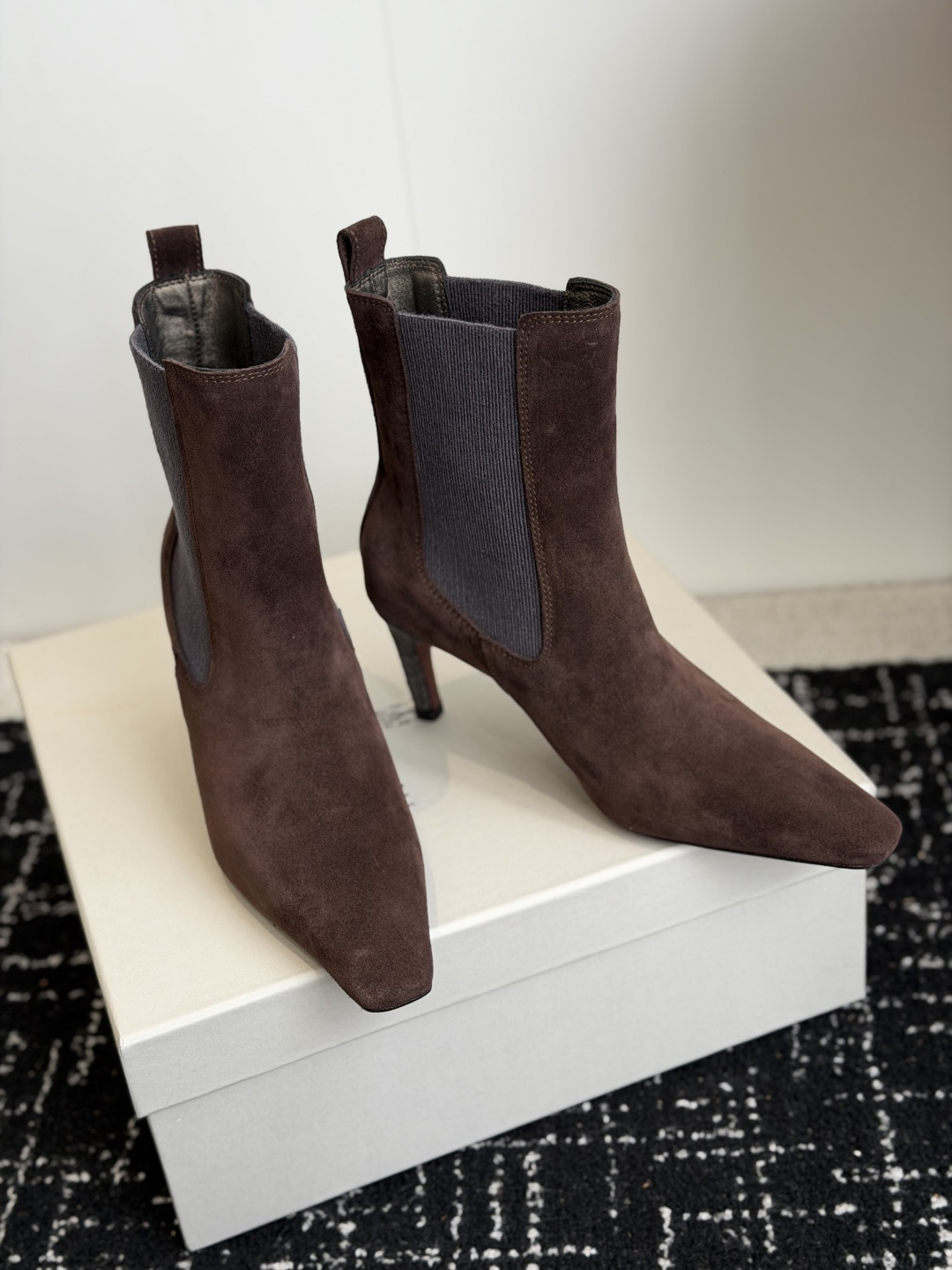 代购级Brunello Cucinelli 匠心臻品 bc新款时尚简约百搭休闲瘦瘦切尔西靴 秋冬必入卷这