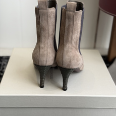 代购级Brunello Cucinelli 匠心臻品 bc新款时尚简约百搭休闲瘦瘦切尔西靴 秋冬必入卷这 代购级Brunello Cucinelli 匠心臻品 bc新款时尚简约百搭休闲瘦瘦切尔西靴 秋冬必入卷这