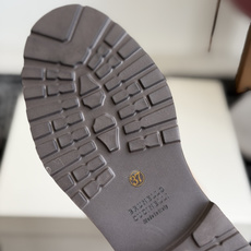 代购级Brunello Cucineli ss26 秋冬新款 马丁靴上脚帅气舒适 秋冬一定要有一双Bc的 代购级Brunello Cucineli ss26 秋冬新款 马丁靴上脚帅气舒适 秋冬一定要有一双Bc的