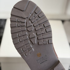 代购级Brunello Cucineli ss26 秋冬新款 马丁靴上脚帅气舒适 秋冬一定要有一双Bc的 代购级Brunello Cucineli ss26 秋冬新款 马丁靴上脚帅气舒适 秋冬一定要有一双Bc的
