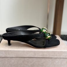 代购级jimmy choo Emeri 26ss夏日辣妹出街封神款,焦糖棕vs紫蘭花色,一双比一双懂夏天 代购级jimmy choo Emeri 26ss夏日辣妹出街封神款,焦糖棕vs紫蘭花色,一双比一双懂夏天