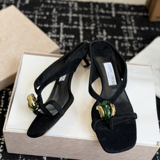 代购级jimmy choo Emeri 26ss夏日辣妹出街封神款,焦糖棕vs紫蘭花色,一双比一双懂夏天 代购级jimmy choo Emeri 26ss夏日辣妹出街封神款,焦糖棕vs紫蘭花色,一双比一双懂夏天