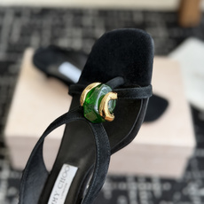 代购级jimmy choo Emeri 26ss夏日辣妹出街封神款,焦糖棕vs紫蘭花色,一双比一双懂夏天 代购级jimmy choo Emeri 26ss夏日辣妹出街封神款,焦糖棕vs紫蘭花色,一双比一双懂夏天