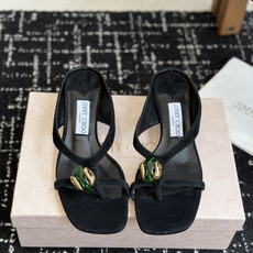 代购级jimmy choo Emeri 26ss夏日辣妹出街封神款,焦糖棕vs紫蘭花色,一双比一双懂夏天 代购级jimmy choo Emeri 26ss夏日辣妹出街封神款,焦糖棕vs紫蘭花色,一双比一双懂夏天