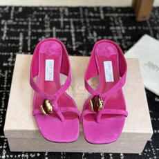 代购级jimmy choo Emeri 26ss夏日辣妹出街封神款,焦糖棕vs紫蘭花色,一双比一双懂夏天 代购级jimmy choo Emeri 26ss夏日辣妹出街封神款,焦糖棕vs紫蘭花色,一双比一双懂夏天