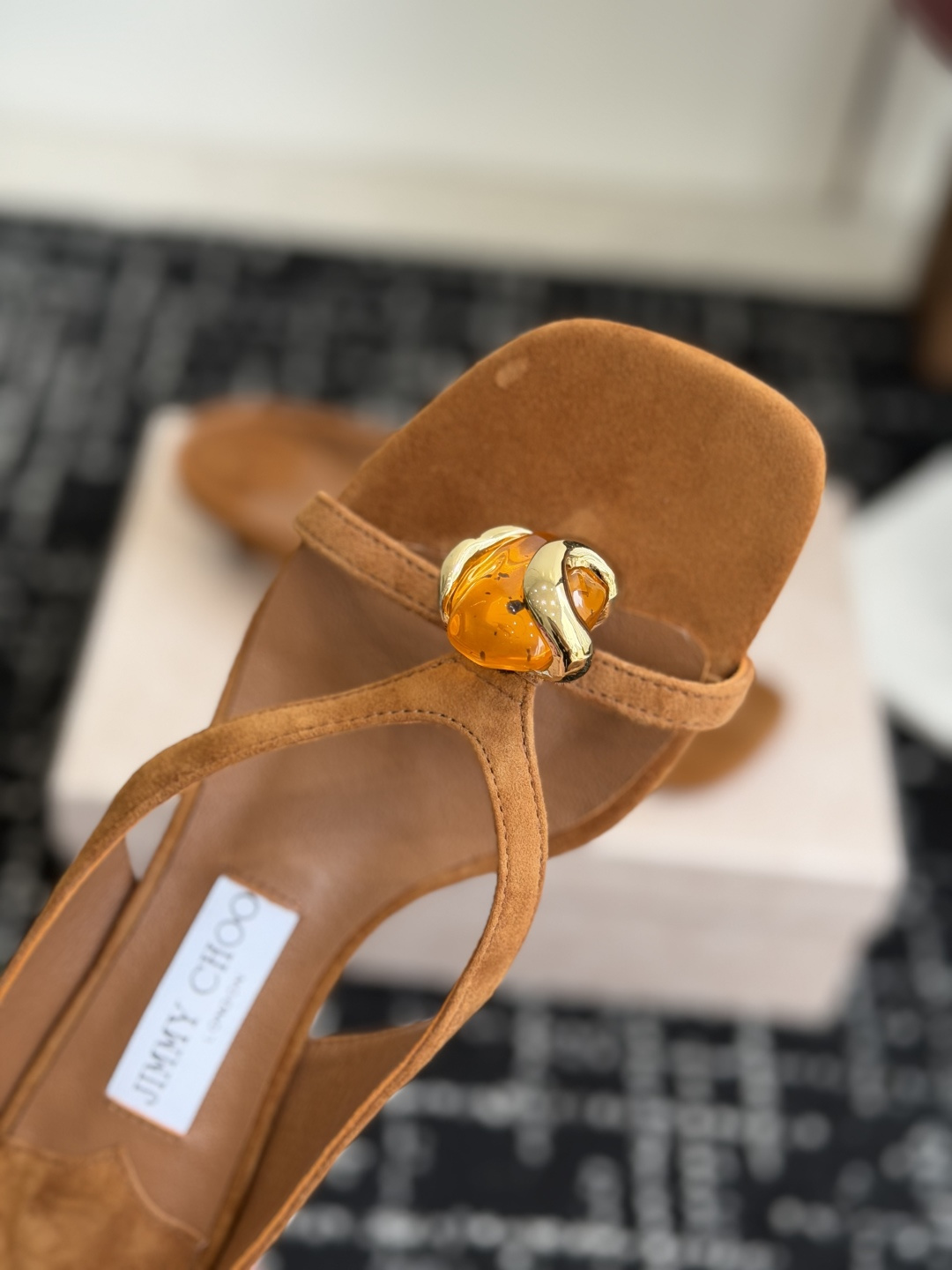 代购级jimmy choo Emeri 26ss夏日辣妹出街封神款，焦糖棕vs紫蘭花色，一双比一双懂夏天