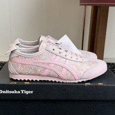 东莞代购级Onit*suka Tiger鬼冢虎——杨幂同款今年新色,配色实在太nice!依旧原渠道,咱们 东莞代购级Onit*suka Tiger鬼冢虎——杨幂同款今年新色,配色实在太nice!依旧原渠道,咱们