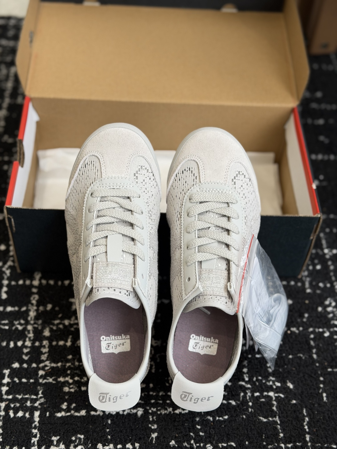 东莞代购级Onitsuka Tiger鬼塚虎 MEXICO 66 织物 蕾丝潮流时尚百搭双鞋带 生活休闲