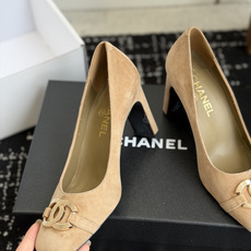 代购级CHANEL小香 26ss 秋季新款 方圆头大金扣高跟鞋 复古法式优雅感,高级感十足 香奶奶大金扣 代购级CHANEL小香 26ss 秋季新款 方圆头大金扣高跟鞋 复古法式优雅感,高级感十足 香奶奶大金扣