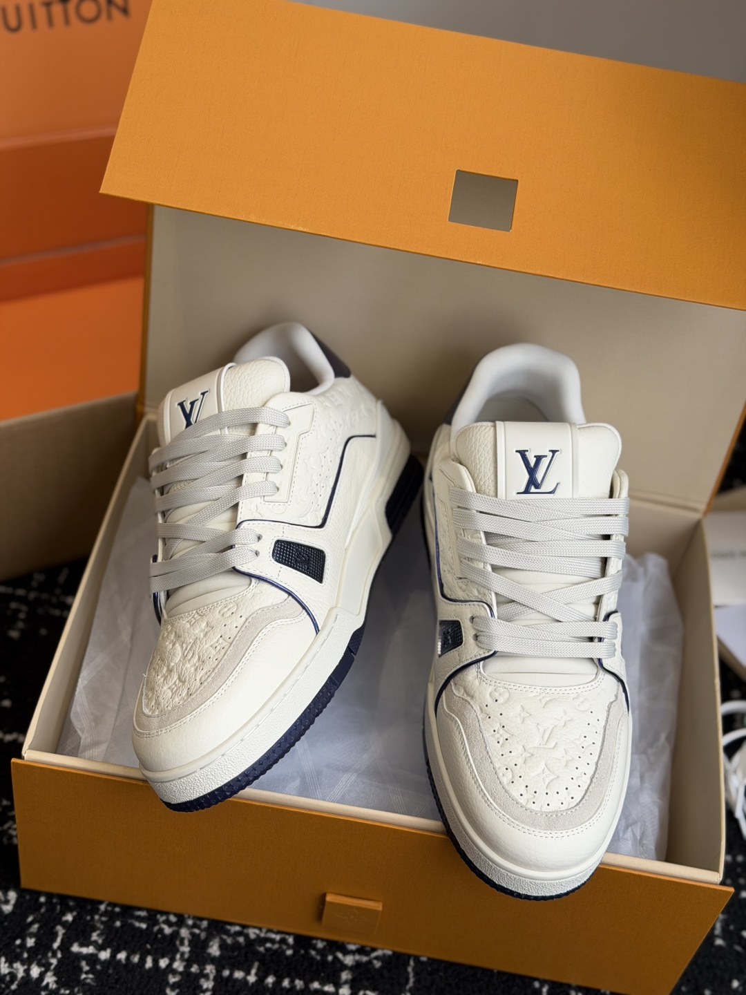 代购级（官网同步✈️盒包装）Louis Vuitton 26ss 驴家的爆款！trainer板鞋，每个人