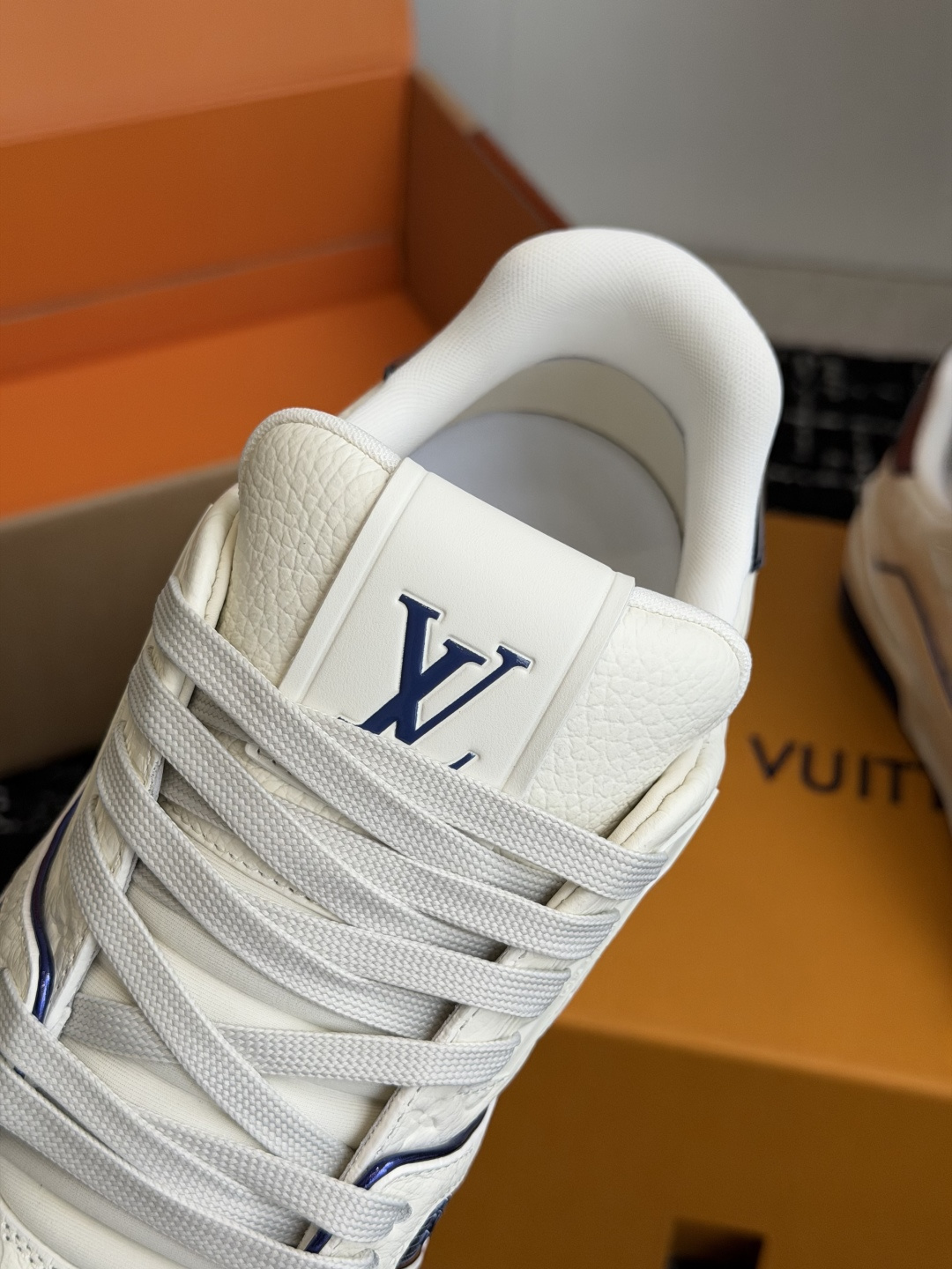 代购级（官网同步✈️盒包装）Louis Vuitton 26ss 驴家的爆款！trainer板鞋，每个人