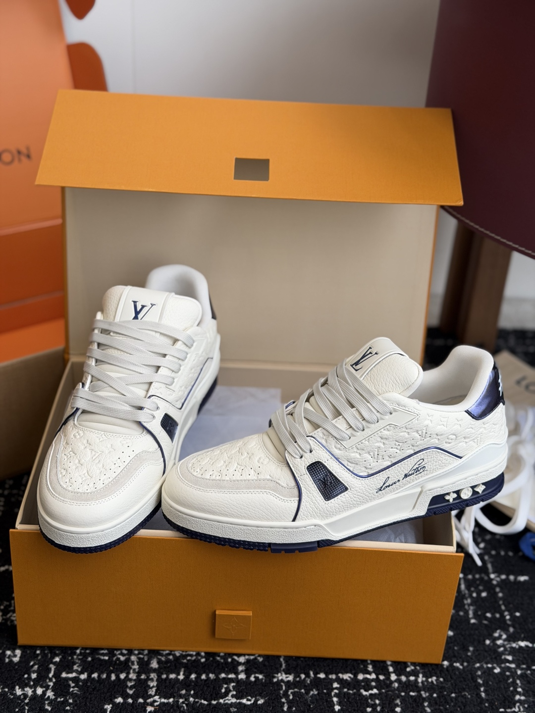 代购级（官网同步✈️盒包装）Louis Vuitton 26ss 驴家的爆款！trainer板鞋，每个人