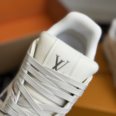代购级(官网同步✈️盒包装)Louis Vuitton 26ss 驴家的爆款!trainer板鞋,每个人 代购级(官网同步✈️盒包装)Louis Vuitton 26ss 驴家的爆款!trainer板鞋,每个人