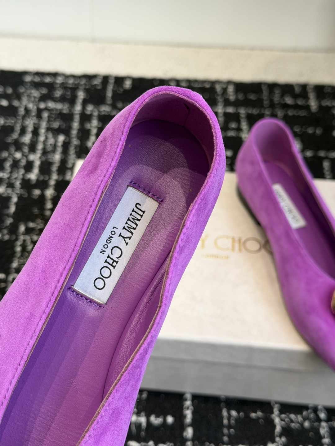 代购级JIMMY CHOO JC 吉米周 26ss新款简约宝石玛丽珍平底鞋单鞋原版套楦，完美的线条，简约