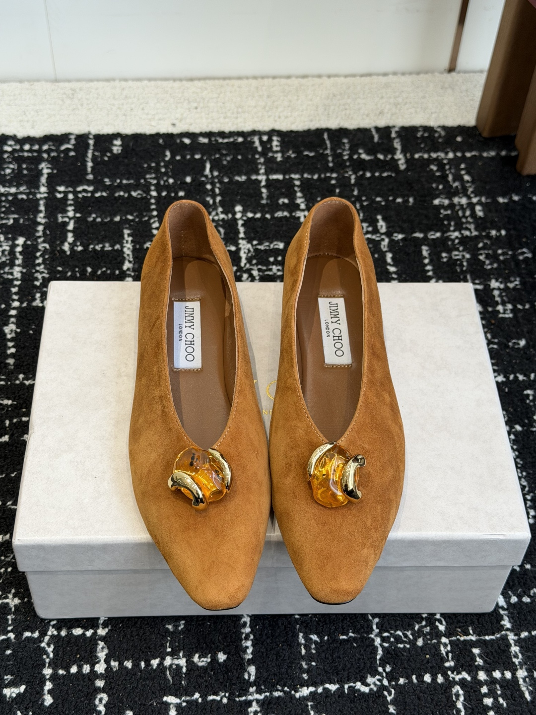 NO:887145,Purchasing agent level JIMMY CHOO JC Jimmy Zhou 26ss new simple gem Mary Jane flat shoes original set last, perfect lines, simple and elegant upper foot, thick heel, comfortable and versatile, can also lengthen the legs, make the legs taller, slimmer and longer, JC is the best at girls, sweet, but also adds seductive sexiness. Imported sheep leather lining, imported Italian leather outsole  Size35-39 (40.41.42 custom-made, non-returnable), single shoes, jimmy choo, jimmy choo, mary jane, flats, sheepskin, sheep, Leather soles19860909代购级 JIMMY CHOO JC 吉米周 26ss新款简约宝石玛丽珍平底鞋单鞋 原版套楦,完美的线条,简约大气上脚显气质粗跟舒适百搭,还能拉长双腿显高显瘦显腿长,JC最擅长的女生甜美,更是添加了诱惑的性感 面料进口羊京内里进口绵羊皮 鞋底意大利真皮大底 Size35-39（40.41.42订做不退换）,单鞋,jimmy choo,jimmy choo,mary jane,flats,sheepskin,sheep,Leather soles,Women's Shoes