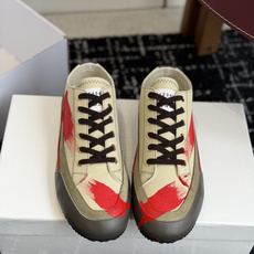 代购级 Maison Margiela26ss夏季新款泼墨涂鸦系列帆布鞋自带先锋艺术氛围感的马吉拉泼墨涂 代购级 Maison Margiela26ss夏季新款泼墨涂鸦系列帆布鞋自带先锋艺术氛围感的马吉拉泼墨涂