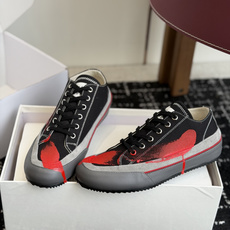 代购级 Maison Margiela26ss夏季新款泼墨涂鸦系列帆布鞋自带先锋艺术氛围感的马吉拉泼墨涂 代购级 Maison Margiela26ss夏季新款泼墨涂鸦系列帆布鞋自带先锋艺术氛围感的马吉拉泼墨涂