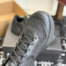 东莞代购级始祖鸟 ARC'TERYX AX-S CRUX 户外徒步越野鞋主体采用工程编织网面,轻薄透气, 东莞代购级始祖鸟 ARC'TERYX AX-S CRUX 户外徒步越野鞋主体采用工程编织网面,轻薄透气,